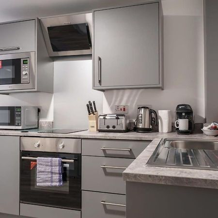 Lovely 1 Bed Apartment In Liverpool Centre מראה חיצוני תמונה